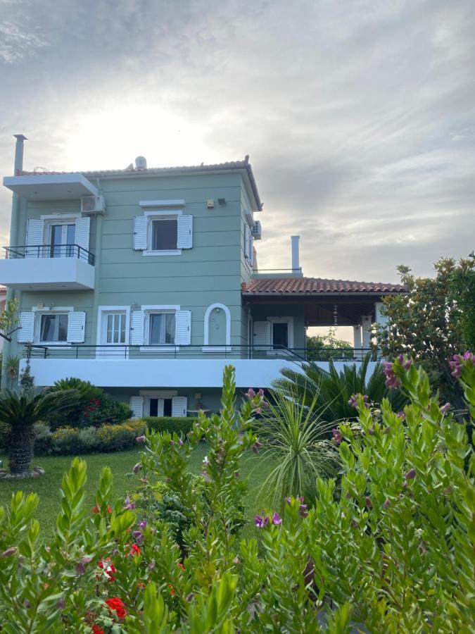 Dimitris Corinthian Villa ヴラハティ エクステリア 写真