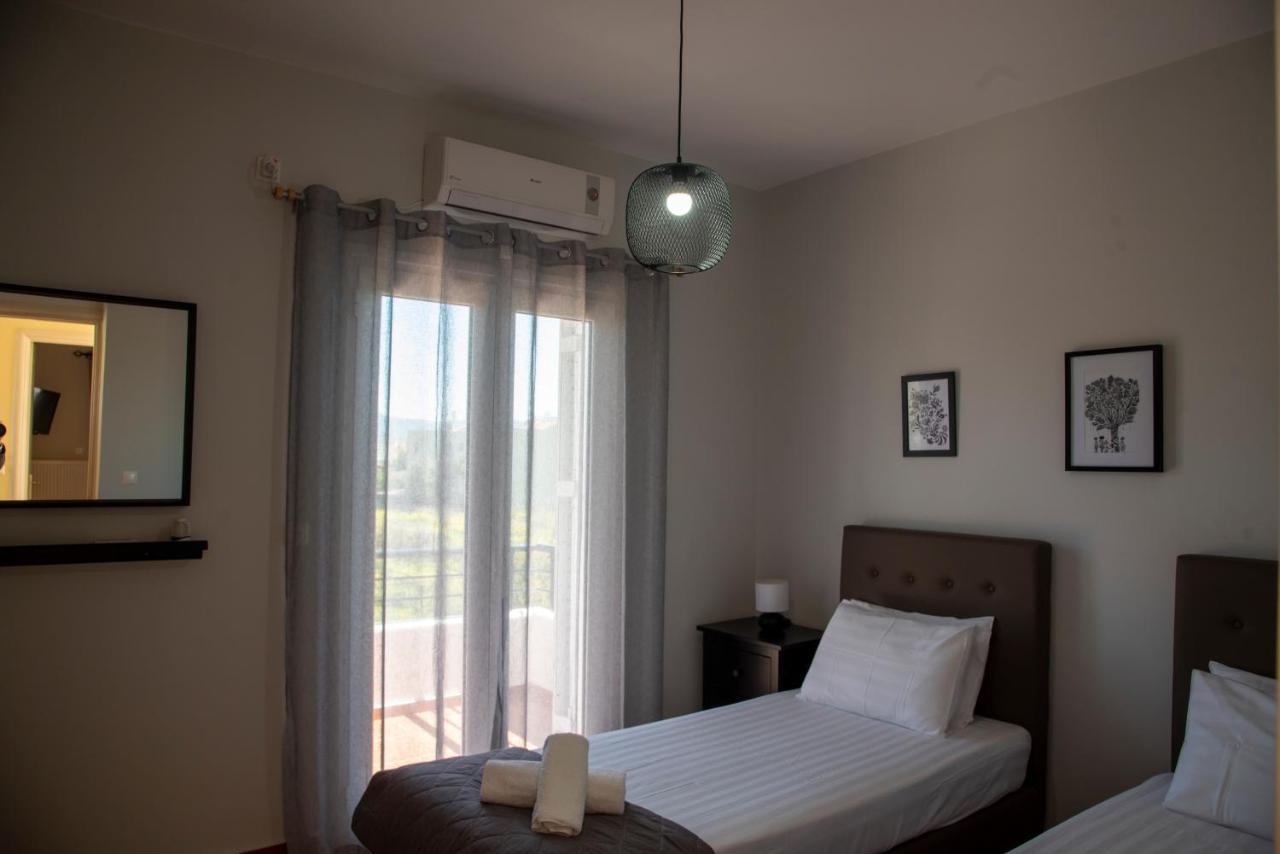 Dimitris Corinthian Villa ヴラハティ エクステリア 写真