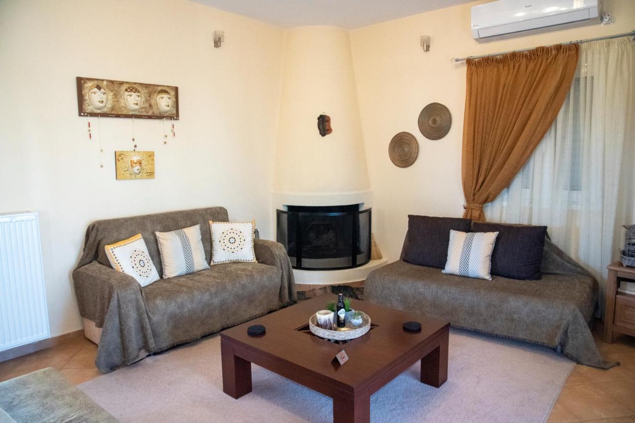 Dimitris Corinthian Villa ヴラハティ エクステリア 写真