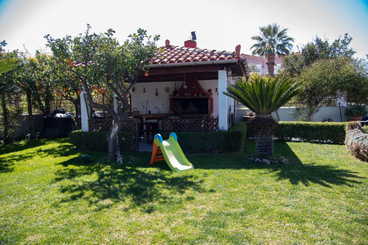 Dimitris Corinthian Villa ヴラハティ エクステリア 写真